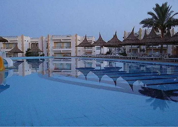 Gardenia Plaza And